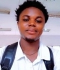 Встретьте Мужчинa : Alex, 26 лет до Россия  Bouaké 